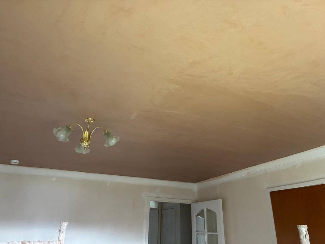 Artex Ceilings in a Flat Skimmed Out Main Photo