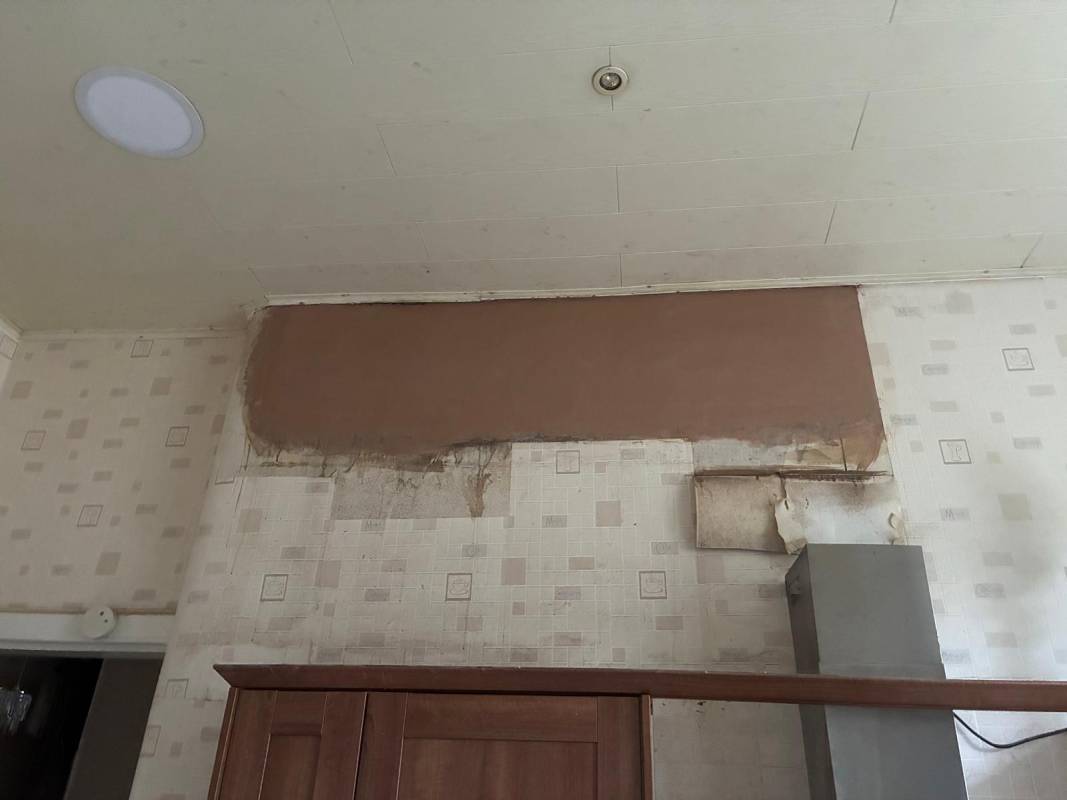 Local Repair Job After a leak From Above Flat Main Photo